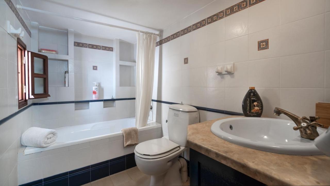 Ivi Beach Front Villa, Leros Vromolithos Buitenkant foto