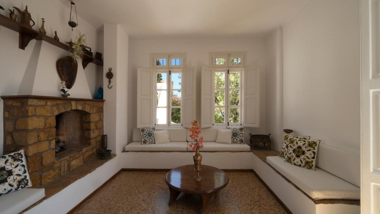 Ivi Beach Front Villa, Leros Vromolithos Buitenkant foto